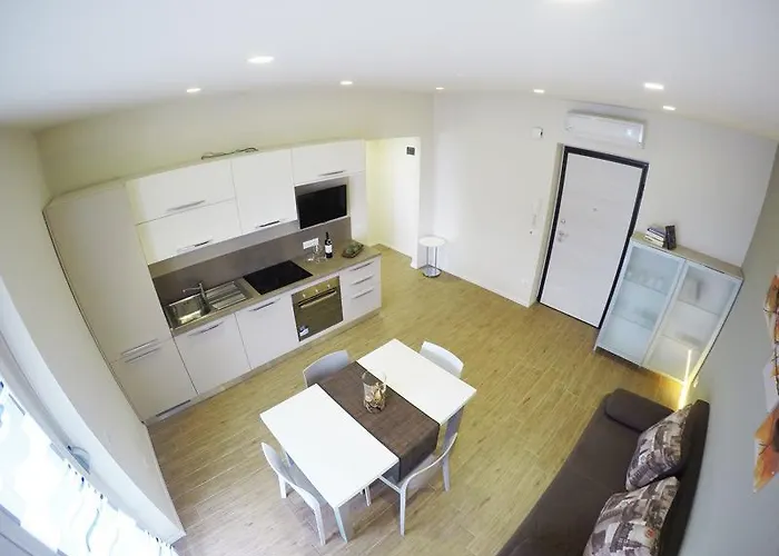 Holiday House Italia - شقة